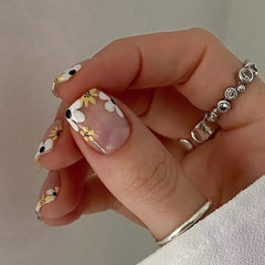 Cyflymder White Yellow Flowers French Nail Art Fashion Short Square Fake Nails Detachable Finished False Nails Press on Nails with Glue